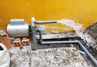 Thợ sửa giếng khoan máy bơm chạy nhưng không lên nước LH 0943900914